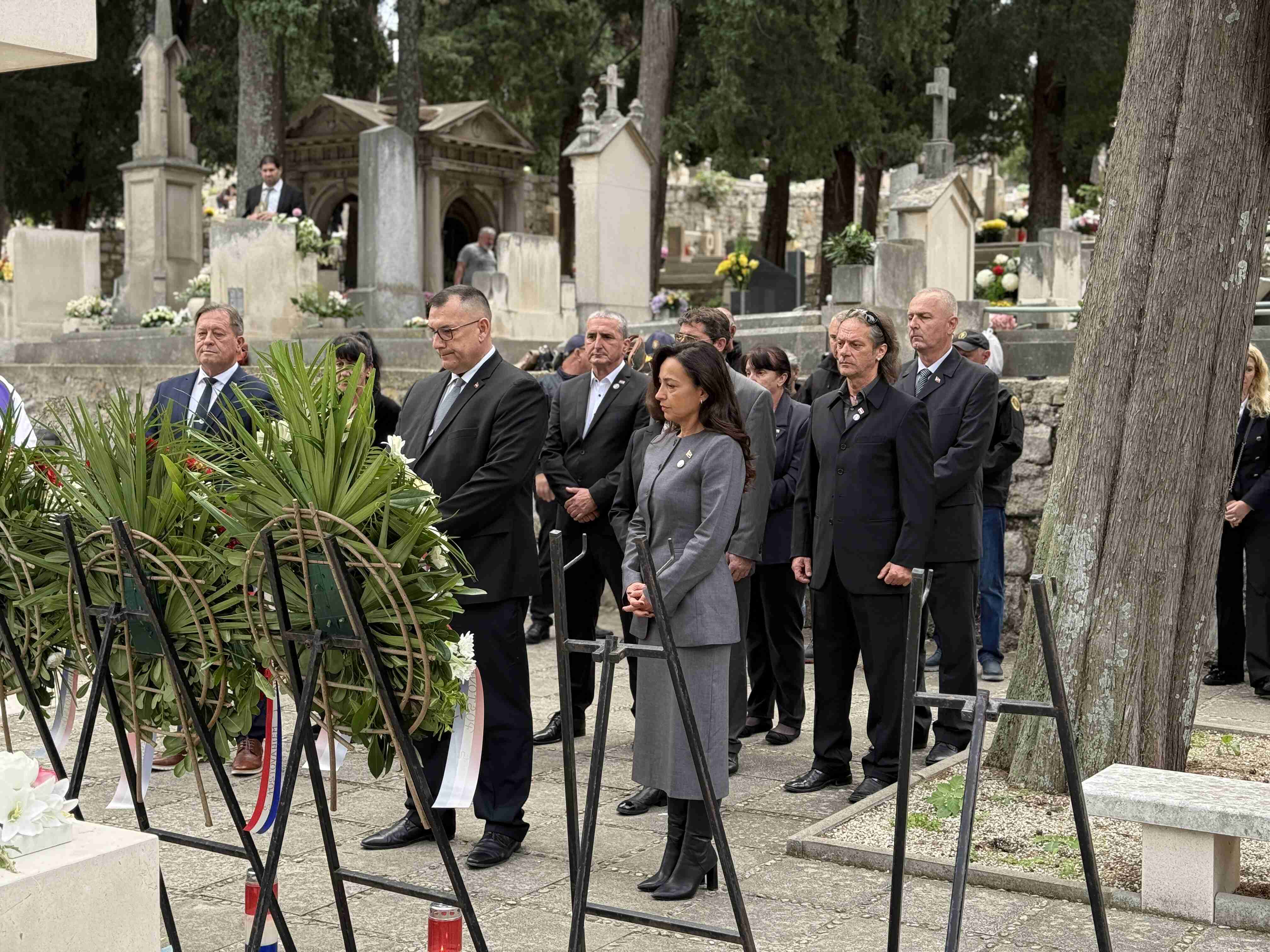 Dubrovnik, 31.10.25. polaganje vijenaca povodom blagdana SVIH SVETIH